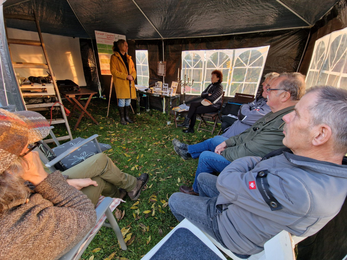 26. Oktober 2024 | Schlösserherbst in Vorpommern | Nebel & Spinngewebtes über Dargibell